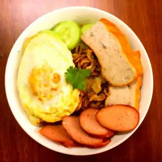 Hình ảnh Xôi trứng chả xúc xích