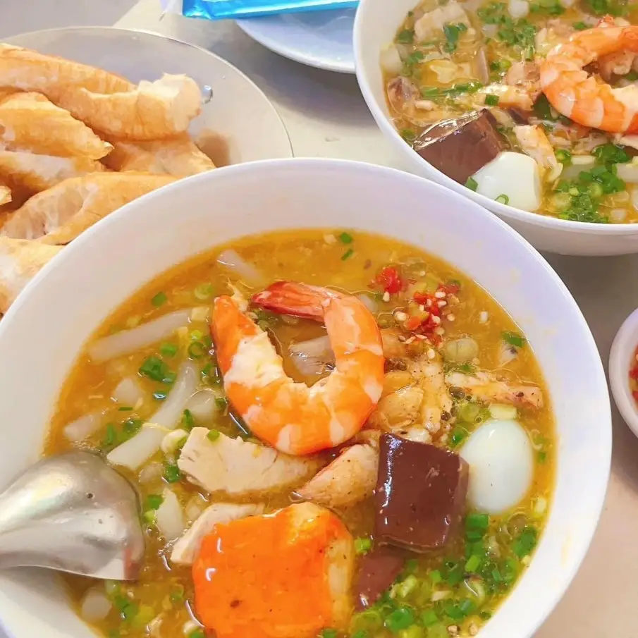 Hình ảnh Bánh canh đầy đủ - không có bánh quẩy