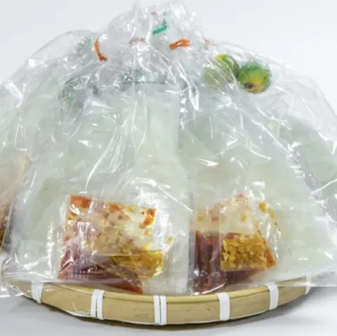 Hình ảnh Bánh Tráng Muối Sa Tế Tỏi Ớt Độc Quyền Chị Thanh - Hoàng Hoa Thám