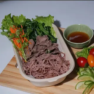 Hình ảnh Bò trộn rau cải sốt chua ngọt