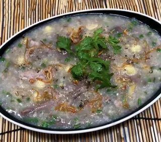 Hình ảnh Cháo bồ câu đậu xanh