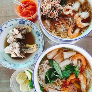 Hình ảnh Bún nước lèo đặc biệt