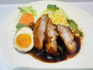 Hình ảnh Cơm sườn non quay sốt XO - trứng lòng đào - S1