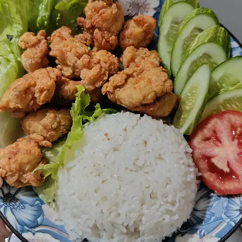 Hình ảnh Bếp Mẹ Ssi Phúc Tân - Cơm Gà, Mì Trộn Indomie & Đồ Ăn Vặt - Phúc Tân