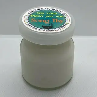 Hình ảnh Sữa chua thạch yến vụn