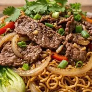 Hình ảnh Mì xào bò