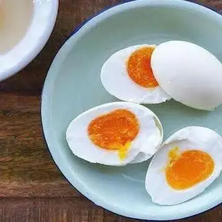 Hình ảnh Trứng muối thêm