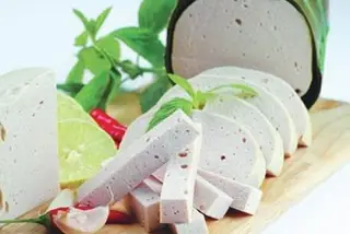Hình ảnh Chả lụa nhà làm theo cách làm truyền thống - nửa ký 1 cây