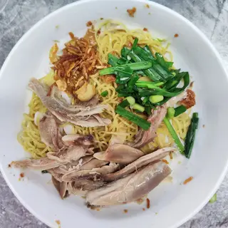 Hình ảnh Mì gà xé làm khô