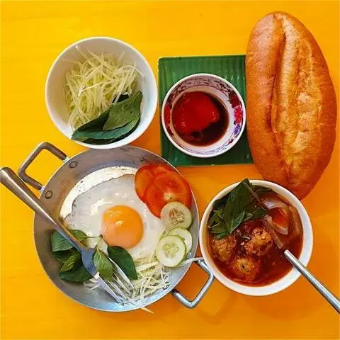 Hình ảnh Tiệm Nhà BaoDi - Bánh Mì Xíu Mại Chén - Xa Lộ Hà Nội