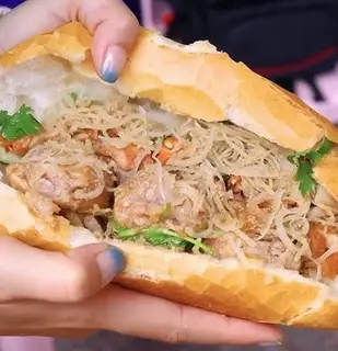 Hình ảnh Bánh mì bì mặn