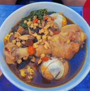 Hình ảnh Mỳ gà tần full topping