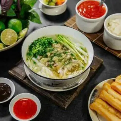 Hình ảnh Phở Việt - Nguyễn Ảnh Thủ