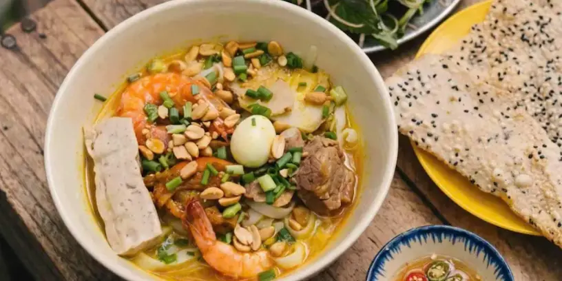 Hình ảnh Nghiêm Xưa - Mì Quảng Miền Trung - Võ Thành Trang