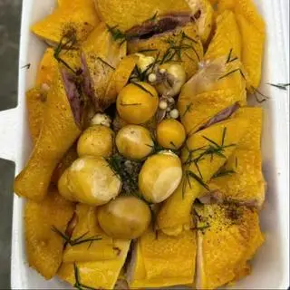 Hình ảnh Nguyên con Gà Ủ Muối Hoa Tiêu Ôm Trứng Non