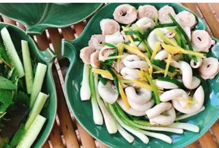 Hình ảnh Lòng heo hấp