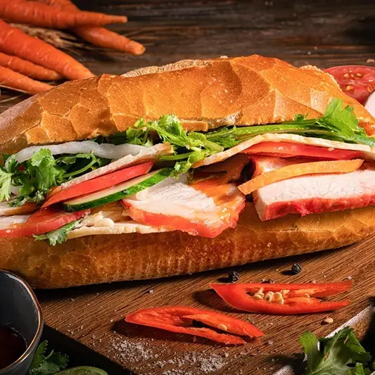 Hình ảnh BÁNH MÌ LƯƠNG PHAN - Bánh Mì Pa Tê Chả & Thịt Heo - Tôn Đản