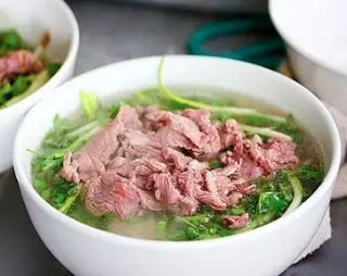 Hình ảnh Phở tái - Rare beef pho