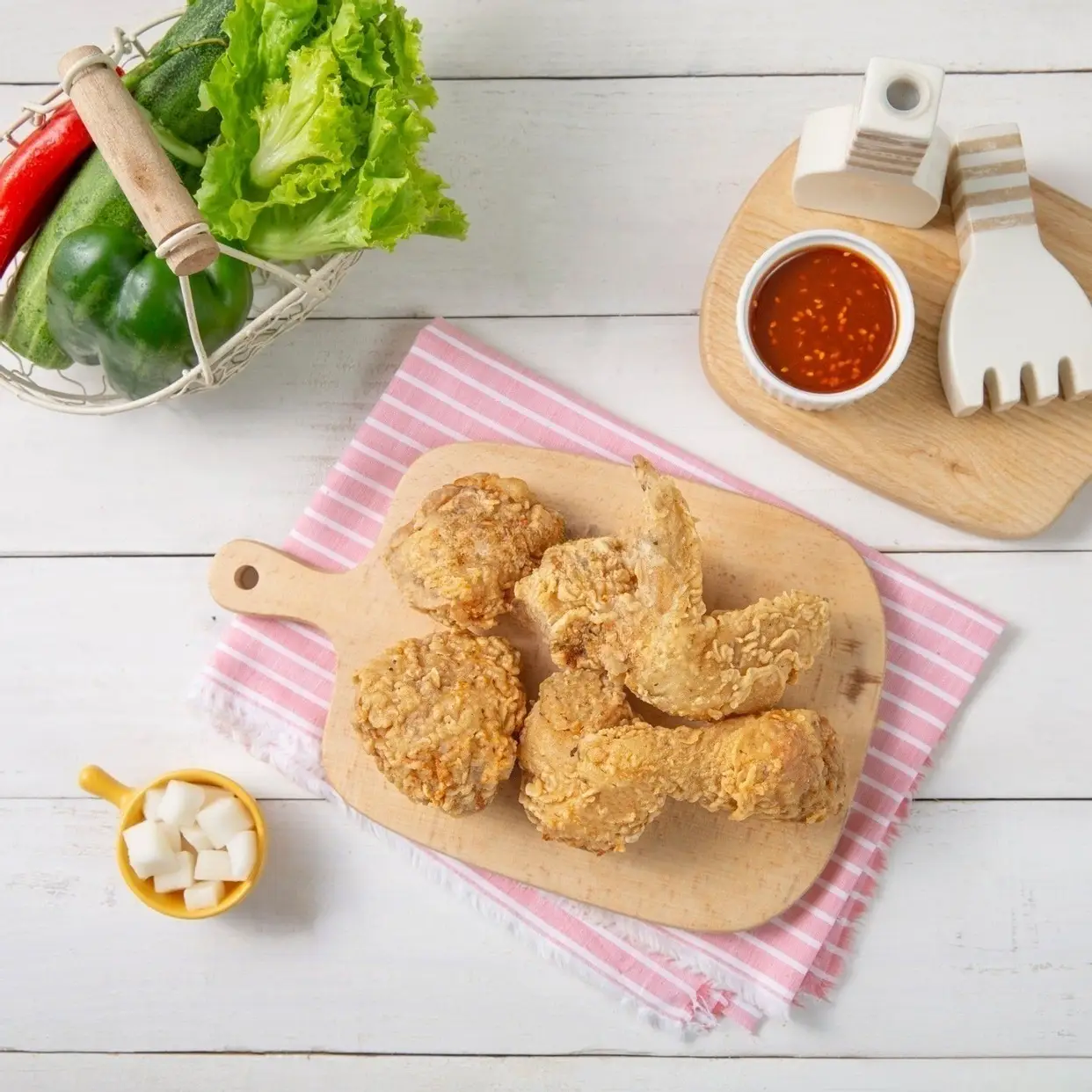Hình ảnh Gà nửa con sốt Thái siêu cay