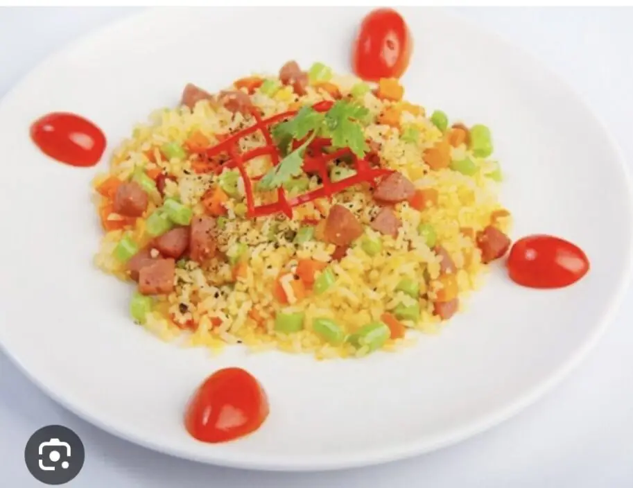 Hình ảnh Cơm chiên dương châu+tặng canh rong biển 