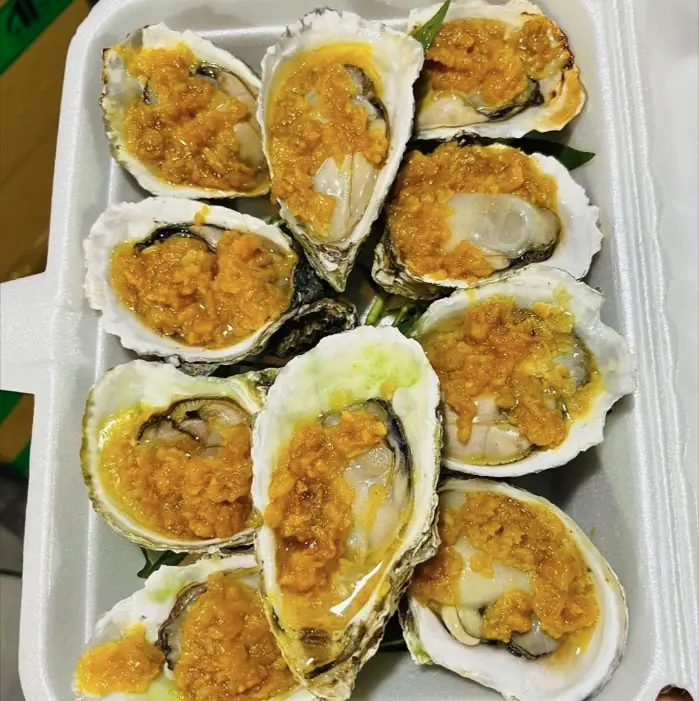 Hình ảnh 5 hàu bơ tỏi trứng muối ( 10 tặng 1 ) 