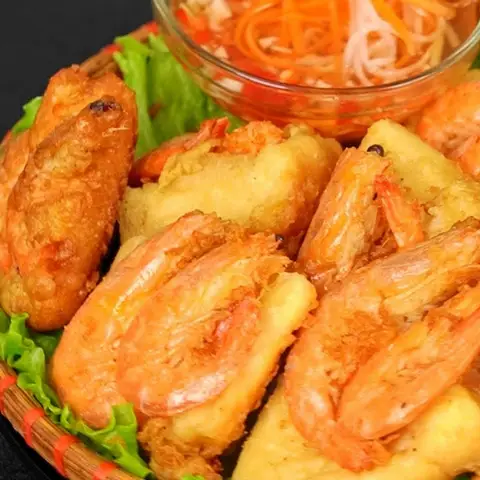 Hình ảnh BÁNH MÌ CHIÊN TÔM & BÁNH MÌ CUỘN KHOAI MÔN TÔM THỊT - Bà Hạt
