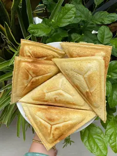 Hình ảnh Combo xúc xích - trứng muối