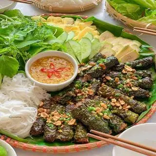 Hình ảnh BÒ LÁ LỐT RAU RỪNG 