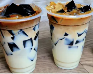 Hình ảnh Sữa tươi sương sáo cà phê