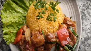 Hình ảnh Cơm chiên gà kho tộ