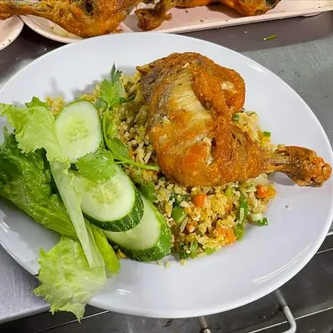 Hình ảnh Quán Ăn Phong Ký - Cơm Gà & Hủ Tiếu Mì Giòn - Đường 13