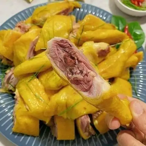 Hình ảnh Tiệm Gà Ủ Muối - Gà Luộc & Gà Ủ Muối - Nguyễn Phạm Tuân