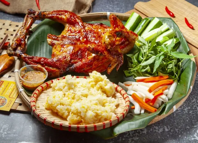 Hình ảnh Gà nướng nguyên con - size vừa