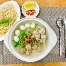 Hình ảnh Hủ tiếu thịt viên trứng cút