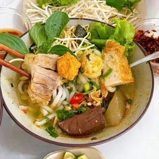 Hình ảnh Bánh canh chả thịt