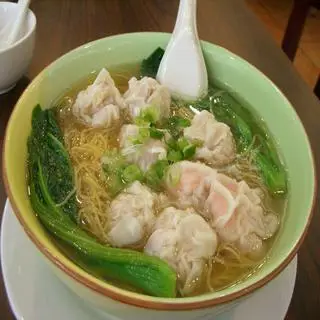 Hình ảnh Hủ tiếu - mì hoành thánh