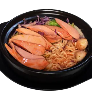 Hình ảnh Combo Mì xúc xích cá viên + Xúc xích chiên
