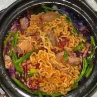 Hình ảnh Mì cay kim chi bò Mỹ trộn sốt Thái