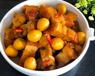 Hình ảnh Thịt kho trứng cút