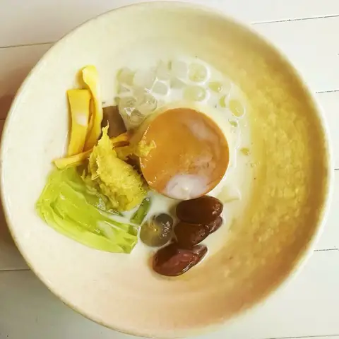 Hình ảnh Tiệm Chè Tháng Tư - Hồ Thị Tư