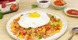 Hình ảnh Cơm dương châu trứng ốp tình yêu
