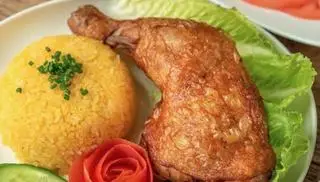Hình ảnh Cơm chiên gà lớn