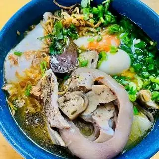 Hình ảnh Bánh canh thịt nạc - giò heo - không cua tôm