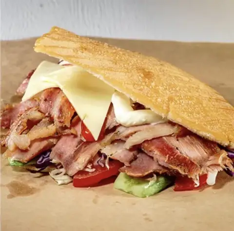 Hình ảnh Combo 1 kebab heo + nước