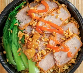Hình ảnh Mỳ trộn xá xíu tóp mỡ