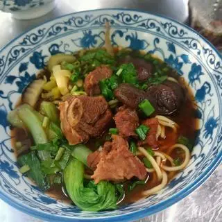 Hình ảnh Mì bò thập cẩm