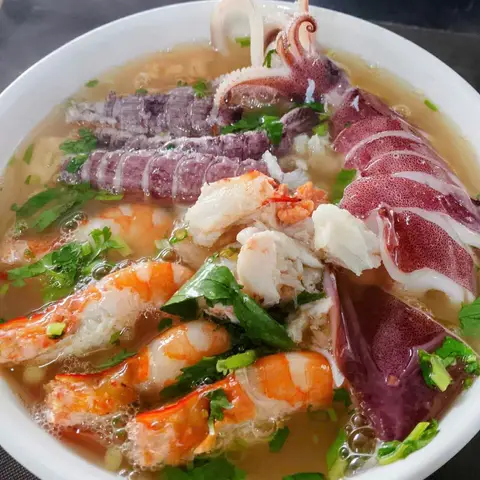 Hình ảnh Như Ngọc Quán - Hoàng Hữu Nam