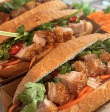Hình ảnh Bánh mì heo quay