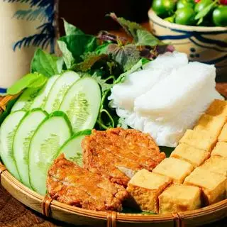 Hình ảnh Bún đậu chả cốm Ước Lễ - kèm 1 ly Coca hoặc C2
