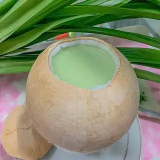 Hình ảnh Rau câu trái dừa xiêm vị lá dứa